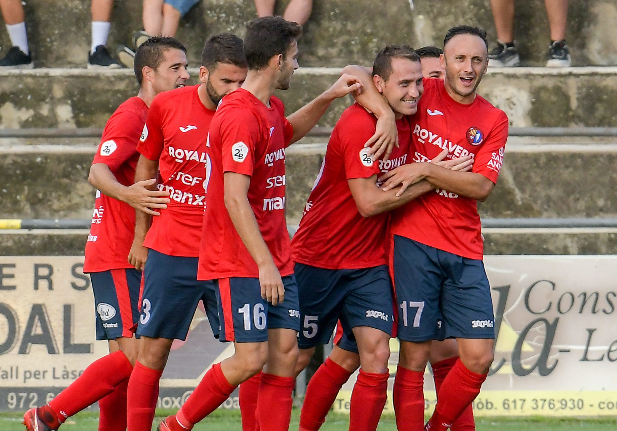 Alan Baró guanya el premi de Ràdio Olot a millor jugador de la temporada de l'Olot