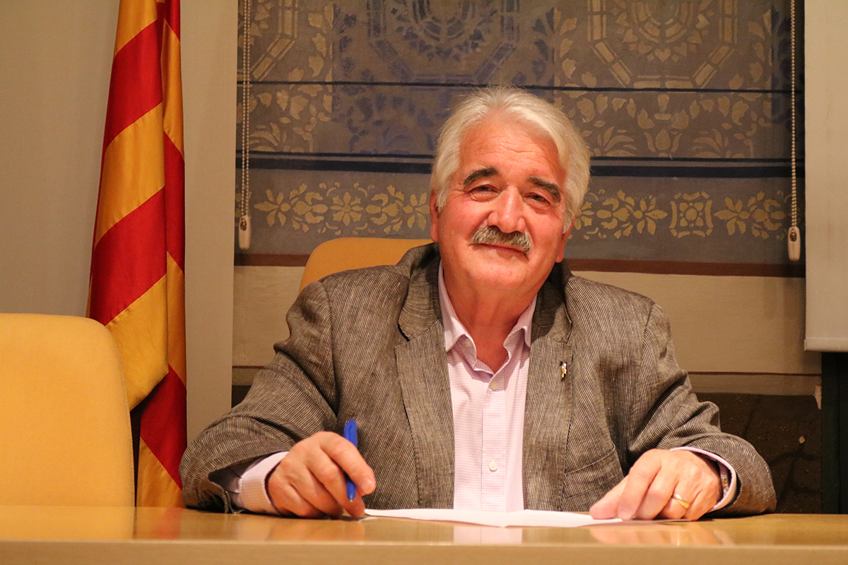 Joan Espona s’acomiada del Consell Comarcal de la Garrotxa entre aplaudiments i crítiques després de 22 anys