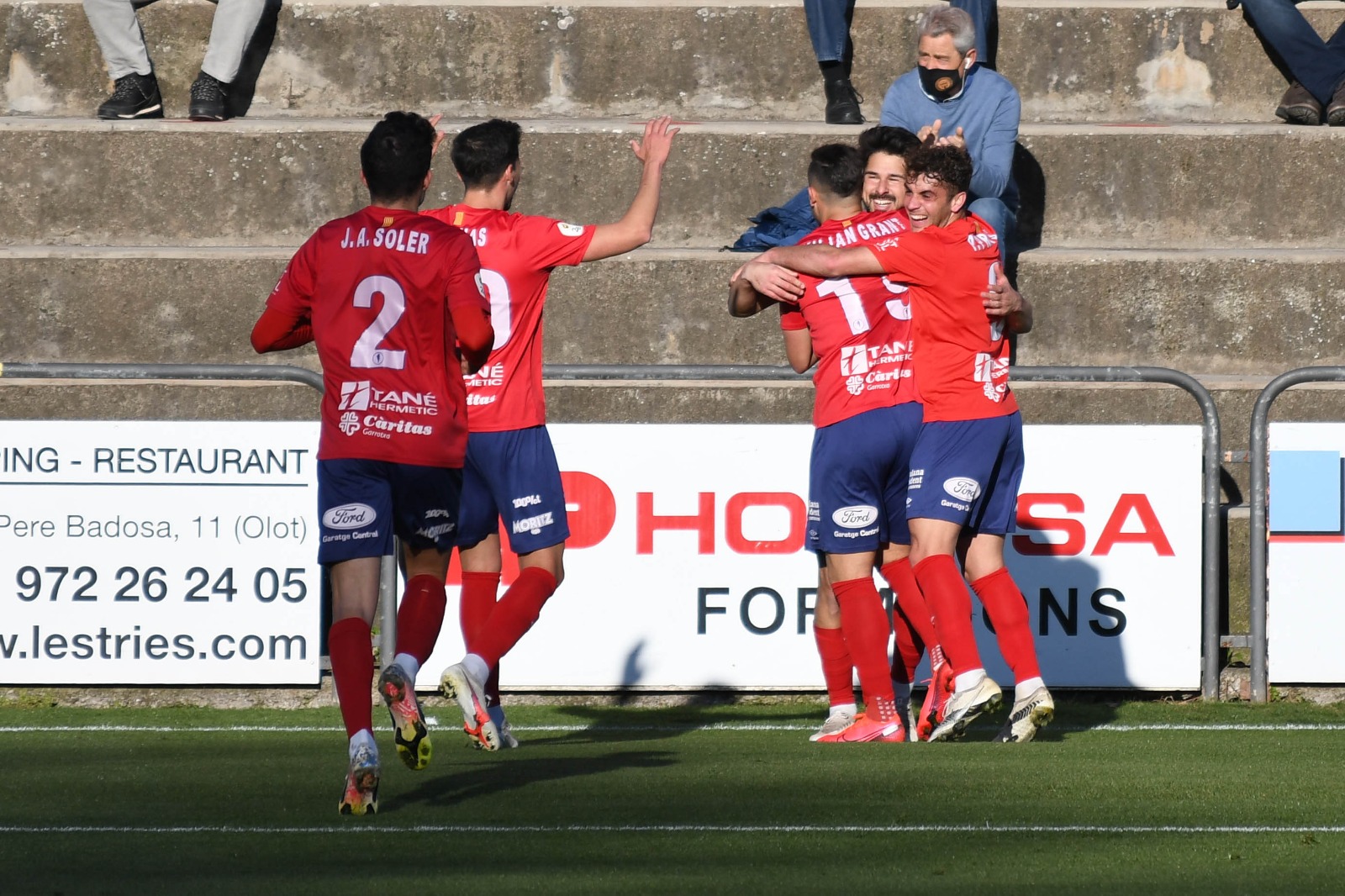 Olot 1 - Llagostera 0: una victòria d'orgull per creure en la permanència