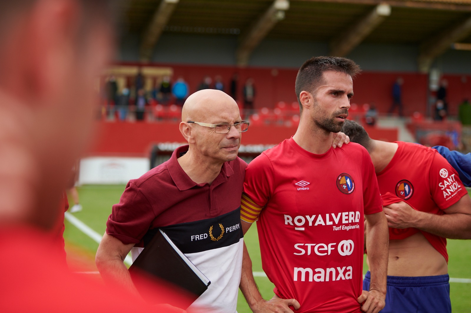 L'Olot diu adeu a la Segona B i jugarà a Tercera RFEF la temporada que ve