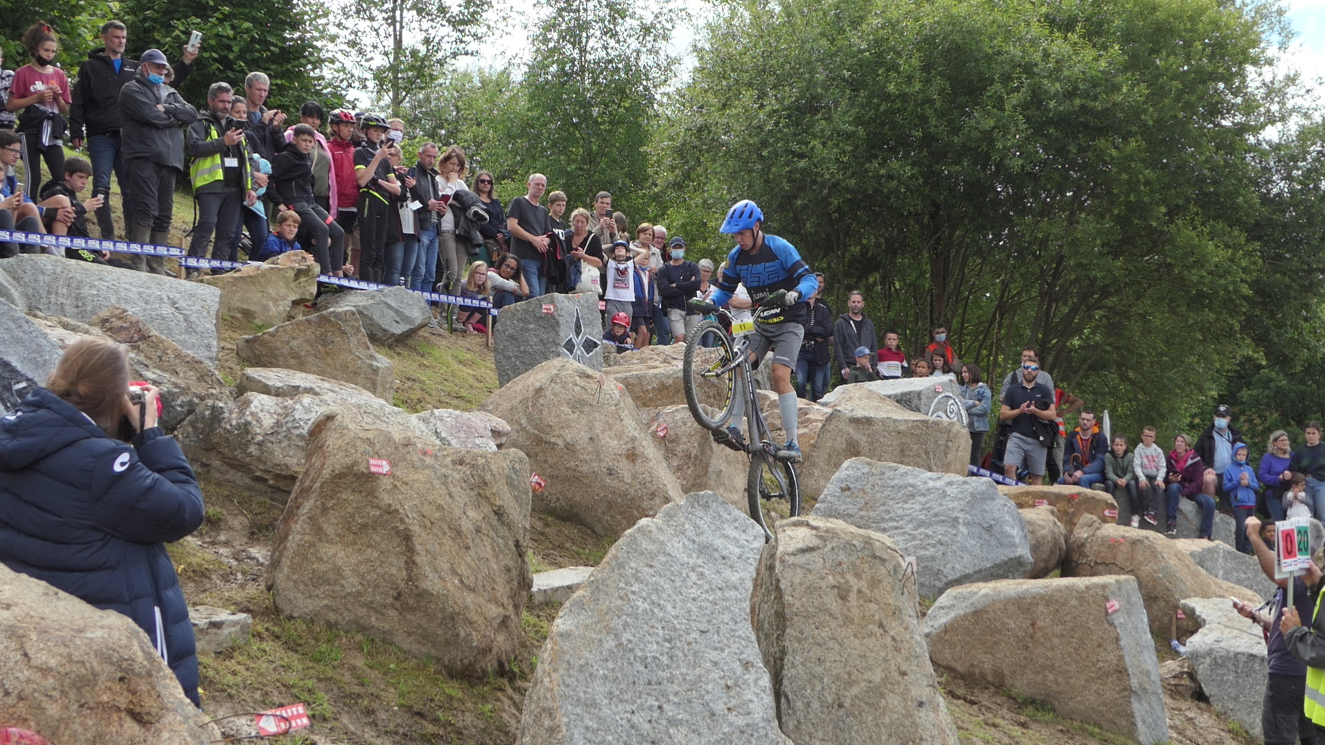 Martí Vayreda arriba al número 1 del bicitrial mundial amb només 18 anys