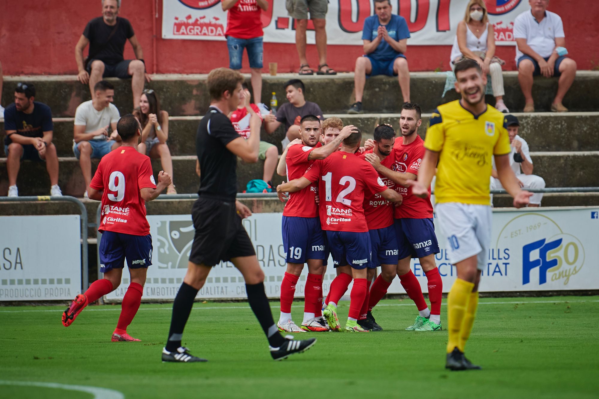 L'Olot arrenca amb bon peu a Tercera RFEF (3-1)